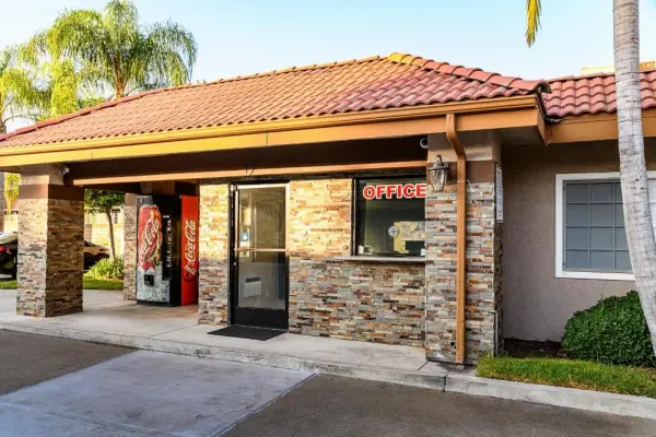 Hyland Motel Brea 5